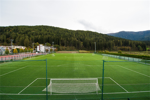 Foto für Fußballplatz in der Schulzone, Josef-Ferrari-Straße, Bruneck